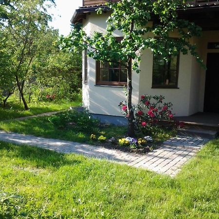 Boutigue City House With Terrace And Garden Free Parking Riga Eksteriør billede